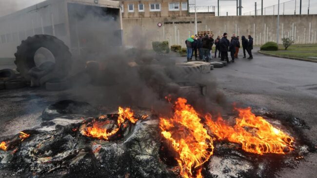 France : Des prisons ciblées par des attaques violentes dans un climat de tension croissante France : Des prisons ciblées par des attaques violentes dans un climat de tension croissante