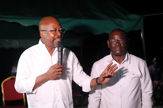 Présidentielle 2025 : Alain-Claude Bilie-By-Nze, malgré les obstacles, rassemble à Mouila Présidentielle 2025 : Alain-Claude Bilie-By-Nze, malgré les obstacles, rassemble à Mouila