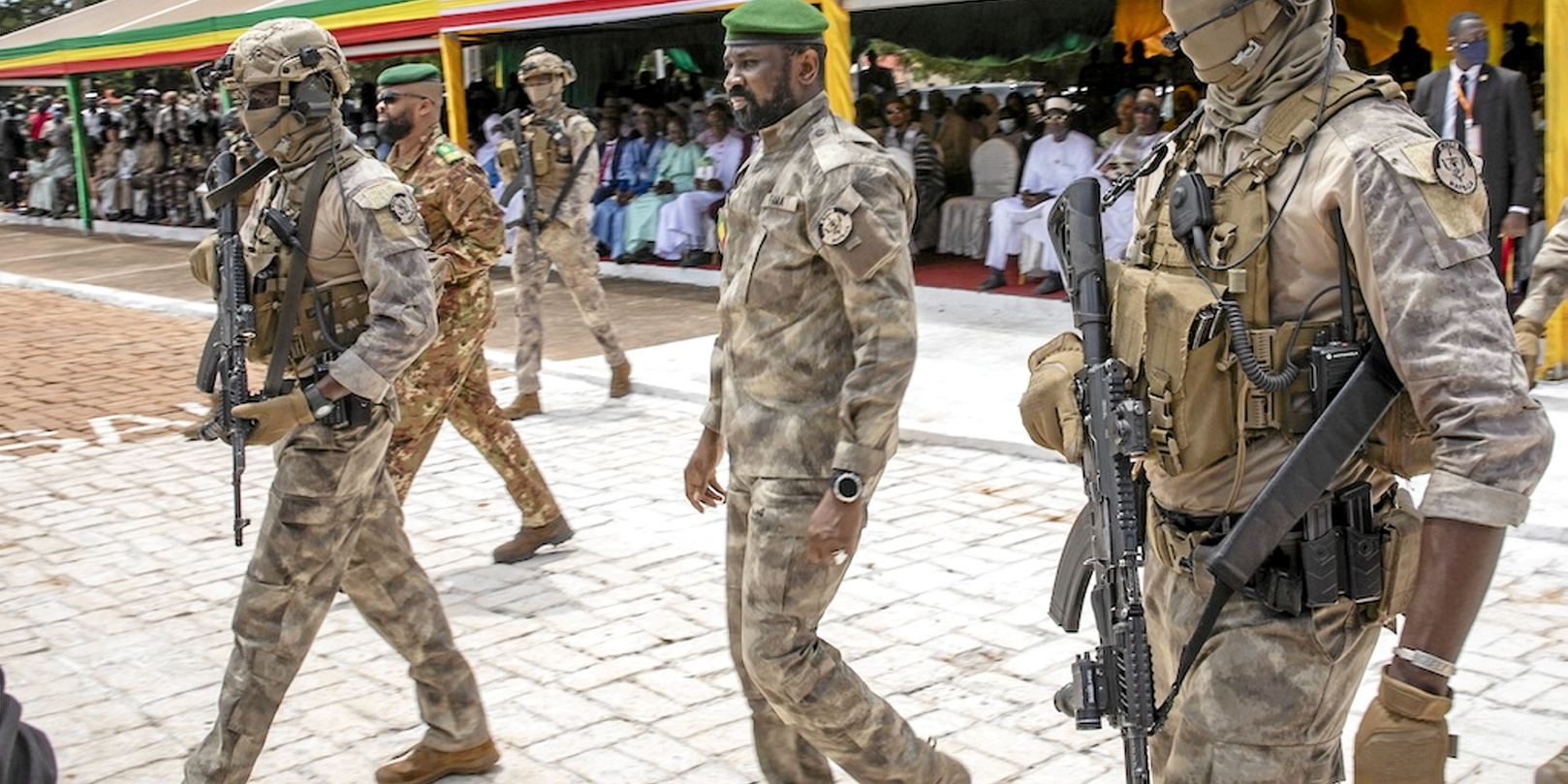 Au Mali, la junte dissout tous les partis politiques : une démocratie en état de mort clinique