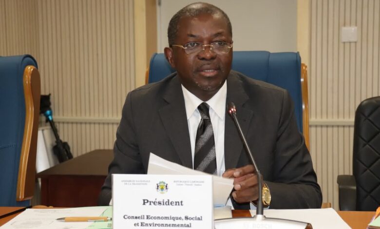 Gabon : Séraphin Moundounga écarté de la présidence du Conseil Économique, Social et Environnemental de la Transition
