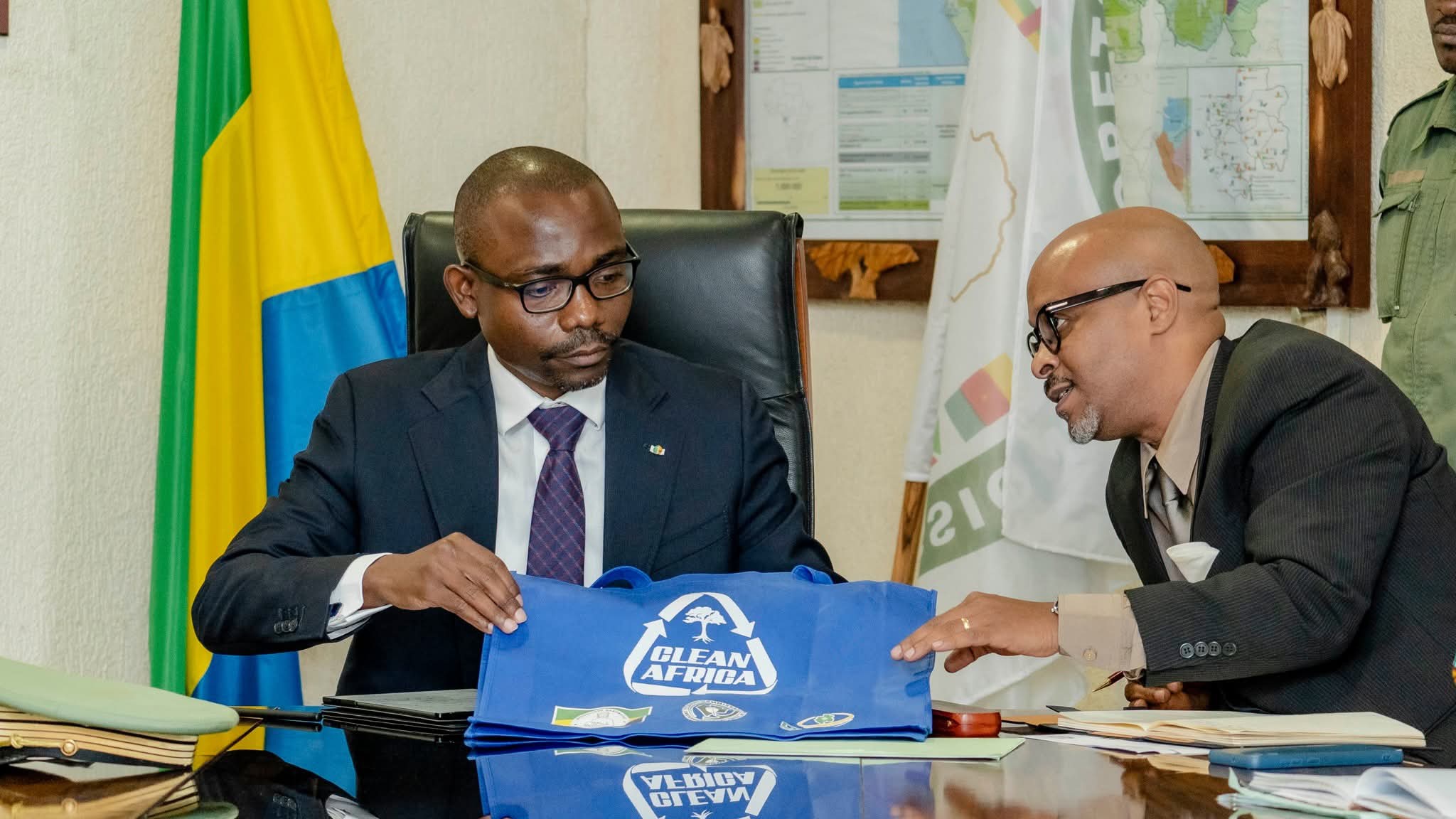 Gabon : un ultimatum de 3 mois pour éliminer les sacs plastiques des grandes surfaces
