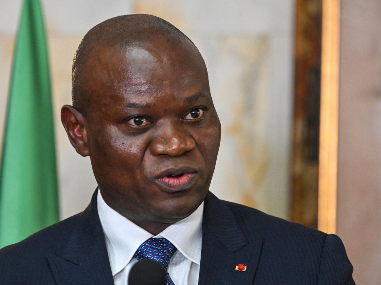 Gabon : Brice Clotaire Oligui Nguema peut‑il perdre son mandat en créant son parti ?