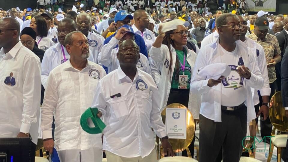 Gabon : Paul Biyoghe Mba fait son retour en politique sous les couleurs de l’UDB