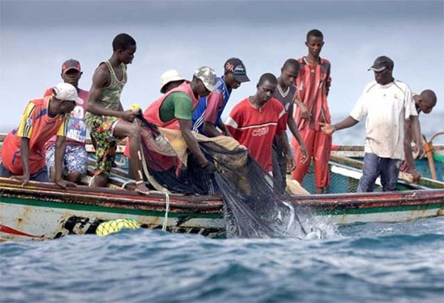 Pêche artisanale au Gabon : une activité stratégique mais une présence nationale encore trop faible