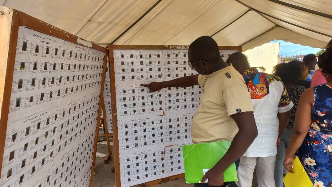  Révision des listes électorales au Gabon : un démarrage timide et en demi-teinte