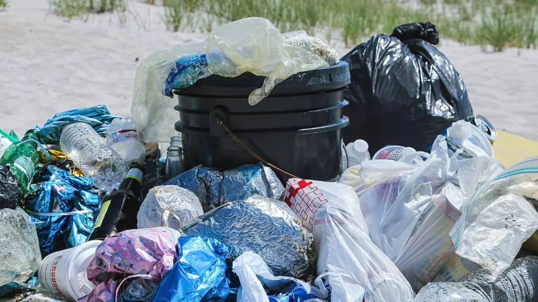  Interdiction des sacs plastiques : entre fermeté réglementaire et ajustement pragmatique